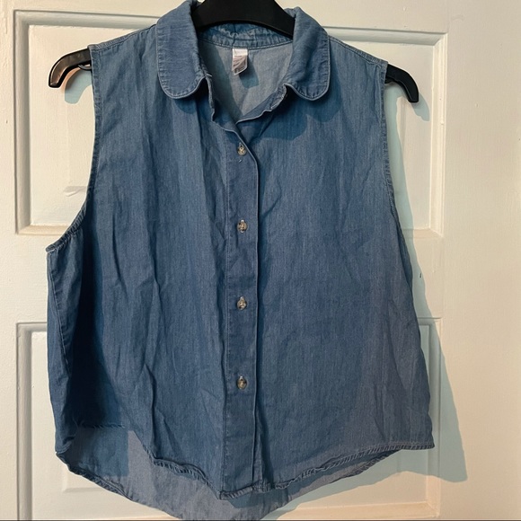 American Apparel sleeveless chambray shirt - Picture 3 of 5